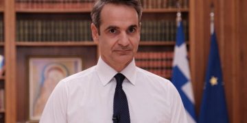 Μητσοτάκης: Δεν αναφέρομαι μόνο στους λίγους «ψεκασμένους»