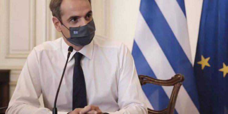 Alldaynews.gr «Φρένο» στα κρούσματα προσπαθεί να βάλει η κυβέρνηση – Τι εξετάζεται μετά το νυχτερινό lockdown και τη μάσκα παντού