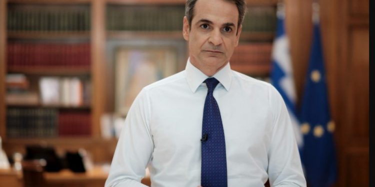 Tα δύο μέτρα-“Bόμβες” που βρίσκονται στο γραφείο του Μητσοτάκη – Τι έχουν εισηγηθεί οι λοιμωξιολόγοι