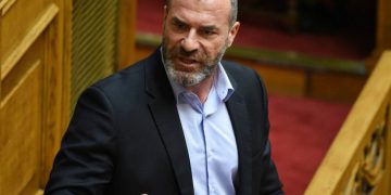 Alldaynews.gr Δίκη ΧΑ: Ο Νίκος Μίχος ζήτησε ελαφρυντικό γιατί παντρεύτηκε δυο φορές την ίδια γυναίκα και ήταν ζωόφιλος!