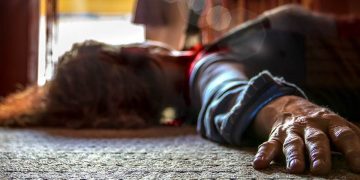 35χρονη Βιοχημικός βρέθηκε νεκρή, γυμνή και με κομμένο δάχτυλο