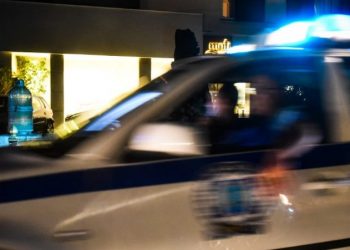 Alldaynews.gr Σκότωσε την μάνα του με 5 διαφορετικά μαχαίρια! Ανατριχιάζουν οι λεπτομέρειες
