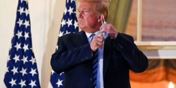 Alldaynews.gr Τραμπ κορονοϊός covid-19 Trump