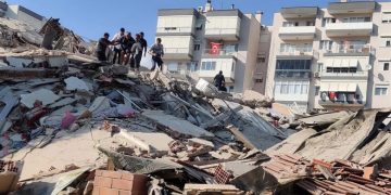 Alldaynews.gr Τουρκία: Τσουνάμι στα παράλια στη Σμύρνη – Κατάρρευση κτηρίων και σύννεφα σκόνης (Video)