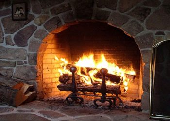 Κορονοϊός: Προσοχή στα Τζάκια-Έκκληση να μην κάψουμε ξύλα φέτος!