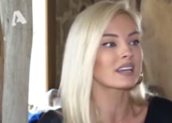 Τζούλια Νόβα: Όταν έλειπε δε με άφηνε να βγαίνω ούτε στο μπαλκόνι