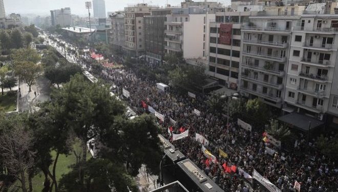 Alldaynews.gr Συγκίνηση: Ξέσπασαν σε χειροκροτήματα! Η στιγμή της ανακοίνωσης της απόφασης