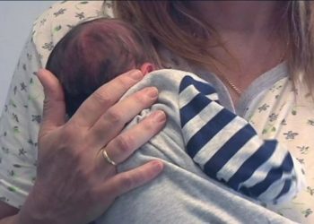 βρέφος, μωρό, αγκαλιά