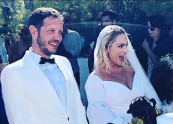 Έγκυος η Ελεονώρα Ζουγανέλη; Τι αποκάλυψε η κουμπάρα του ζευγαριού