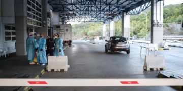 Alldaynews.gr Κλείνουν τα σύνορα στην Κρυσταλλοπηγή – Μόνο σε φορτηγά θα επιτρέπεται η διέλευση