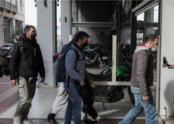 Σπέτσες: «Δεν σκότωσε, το θύμα πέθανε σε τροχαίο» λέει ο πατέρας του φερόμενου δολοφόνου