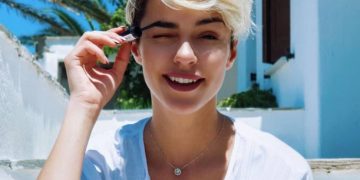 Κάτια Ταραμπάνκο: Δεν δίστασε να ποζάρει ημίγυμνη σε εκπομπή![video]