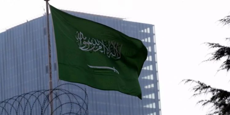 Alldaynews.gr Έκρηξη σε μη μουσουλμανικό νεκροταφείο στην Τζέντα! Έλληνας Αστυνομικός τραυματίας