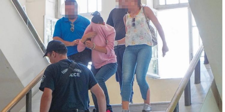 Alldaynews.gr Αυτή είναι η 45χρονη που Κατακρεούργησε τον 56χρονο εραστή και ξάδελφό της !
