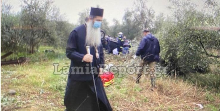 Τροχαίο μπροστά στα μάτια του μητροπολίτη Συμεών! [photos]