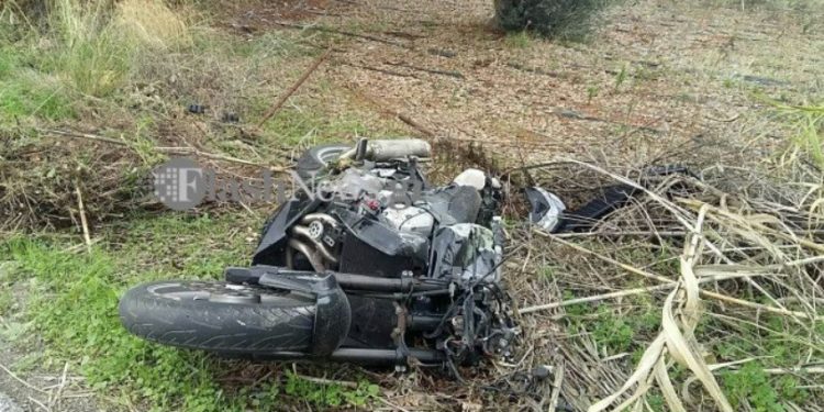 Πριν Λίγο: Νεκρός σε τροχαίο 19χρονος-Δεκάδες μέτρα μακριά η μηχανή[Σοκαριστικές Φωτογραφίες]