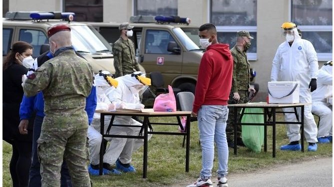 Alldaynews.gr Σλοβακία: Σχεδόν ο μισός πληθυσμός της χώρας έκανε τεστ κορονοϊού σε μια μέρα