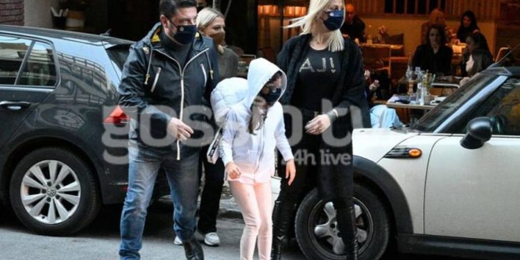 Νίκος Χαρδαλιάς: Τελευταία οικογενειακή βόλτα πριν το lockdown![photos]