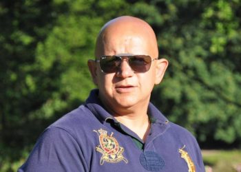 Θρήνος στη Λάρισα: Νεκρός από κορονοϊό ο 49χρονος γιατρός Νεκτάριος Χαλβατζάς