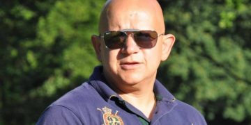 Alldaynews.gr Θρήνος στη Λάρισα: Νεκρός από κορονοϊό ο 49χρονος γιατρός Νεκτάριος Χαλβατζάς