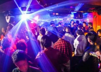 32χρονη Μαρία: Κόλλησα κορονοϊό σε παράνομο πάρτι