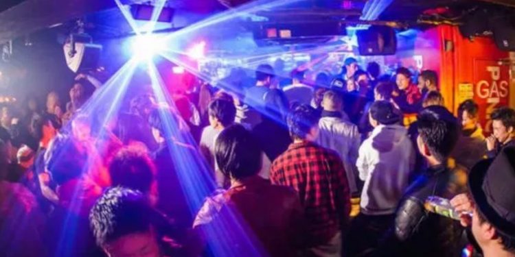 32χρονη Μαρία: Κόλλησα κορονοϊό σε παράνομο πάρτι