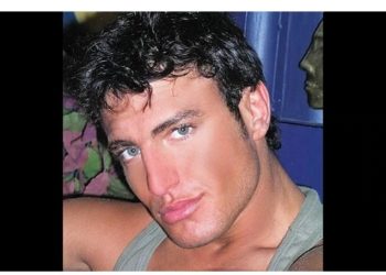 Σάκης Δαρίβας: Ο “Mr International”, οι απόπειρες αυτοκτονίας στη φυλακή και ο εφιάλτης με τον κορονοϊό