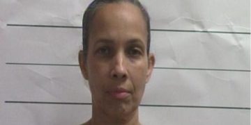 Alldaynews.gr Παντρεμένη 49χρονη καθηγήτρια φυλακών είχε ερωτική σχέση με 18χρονο φυλακισμένο