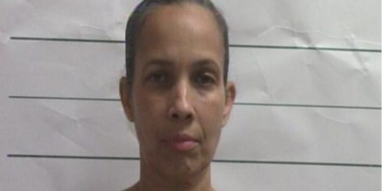 Alldaynews.gr Παντρεμένη 49χρονη καθηγήτρια φυλακών είχε ερωτική σχέση με 18χρονο φυλακισμένο