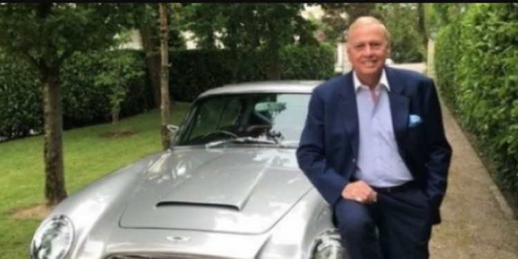 Alldaynews.gr Ο αντιδήμαρχος Αθηναίων λυπάται που δεν θα πάει βόλτα στο Μπάντεν Μπάντεν με την Aston Martin του