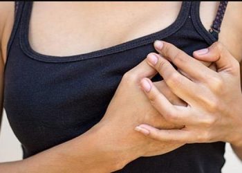 Δεν με απασχολεί το ότι δεν έχω στήθος, για εμένα το στήθος μου υπάρχει