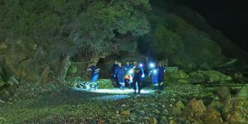 Τραγωδία στη Σύρο: Γυναίκα έπεσε σε γκρεμό από μεγάλο ύψος[photos]