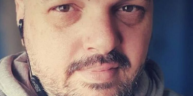 Πέθανε στα 39 του από κορωνοϊό ο διάσημος “Dj Decibel” Δημήτρης Μπέλος!