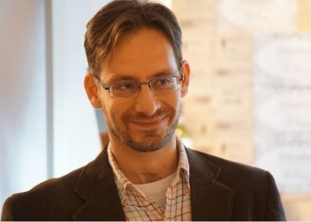 Νεκρός στα 42 του χρόνια ο ποιητής Δημήτρης Ελευθεράκης