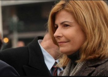 Παραιτήθηκε η Αλεξία Έβερτ μετά τα σχόλια περι “κατσαρίδων και τρωκτικών”