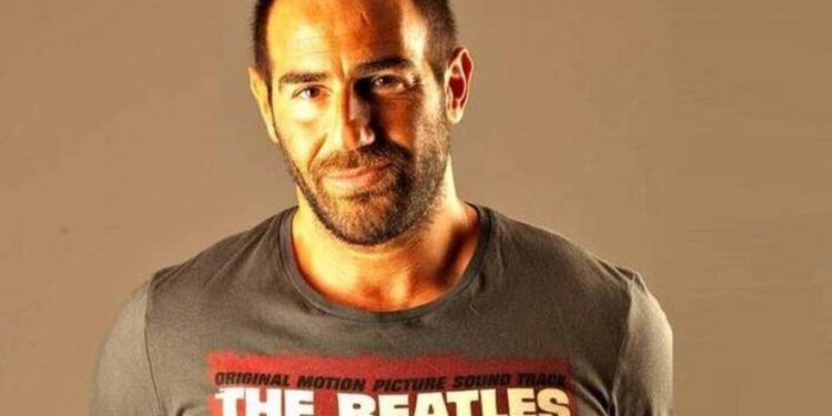 Alldaynews.gr Θρήνος για τον Αντώνη Κανάκη: Πέθανε φίλος του από κορονοϊό