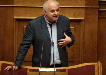 Έξαλλος ο Ν. Καραθανασόπουλος: «Η πολιτική μ@λ@κία έχει και τα όριά της»