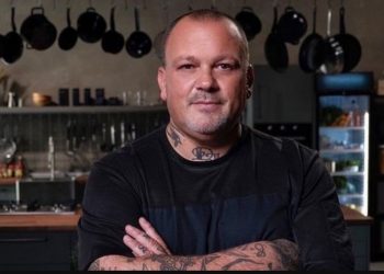 Σκαρμούτσος για Lockdown: “Είναι λάθος να ανοίξουμε για 10 μέρες και να κλείσουμε ξανά”