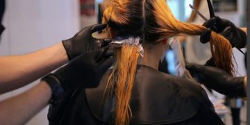 Alldaynews.gr Πότε θα κλείσουν τα κομμωτήρια