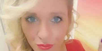 Συγκλονίζει η μάνα της 28χρονης νοσηλεύτριας που έφυγε ξαφνικά από τη ζωή: “Το παιδί μου έβγαλε έναν ρόγχο και…”