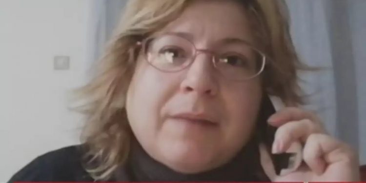 Συγκλονιστική μαρτυρία ασθενούς με κορονοϊό: “Βουρκώνω, όταν θυμάμαι πως με πήρε το ασθενοφόρο γιατί δεν μπορούσα να αναπνεύσω” (video)