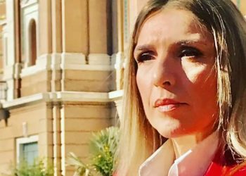 Ρένα Κουβελιώτη για το πρόβλημα υγείας της: “Είναι στιγμές που δεν θυμάμαι αν είμαι άνδρας ή γυναίκα…”