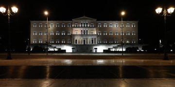 Alldaynews.gr Κορωνοϊός-Πανελλαδικό lockdown: Ποιούς κωδικούς θα στέλνουμε στο SMS του 13033