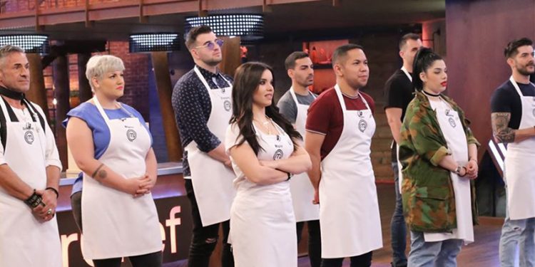 Alldaynews.gr Απίστευτη αποκάλυψη για παίκτες στο MasterChef: «Toυς έπιασα πάνω στο πλυντήριο» (Vid)