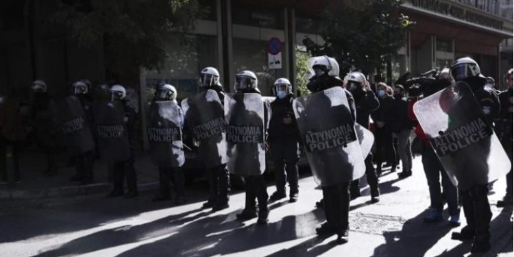 Alldaynews.gr Χρυσοχοΐδης: Θα βάλουμε κάμερες σε ΜΑΤ, ΟΠΚΕ και ΔΡΑΣΗ – Πού θα καταλήγει το υλικό