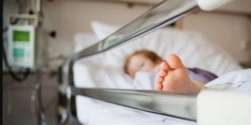 Κρήτη: Μάνα εγκατέλειψε 2χρονο αγοράκι που πάσχει απο καρκίνο