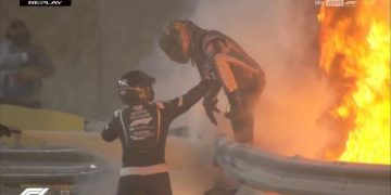 Alldaynews.gr Formula 1: Σοκαριστικό ατύχημα στο Μπαχρέιν – Εξερράγη μονοθέσιο στην πρώτη στροφή (Video)