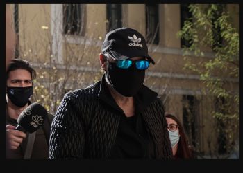 «Είμαι εγκληματίας», είπε ειρωνικά! Στον εισαγγελέα με χειροπέδες ο Νότης Σφακιανάκης