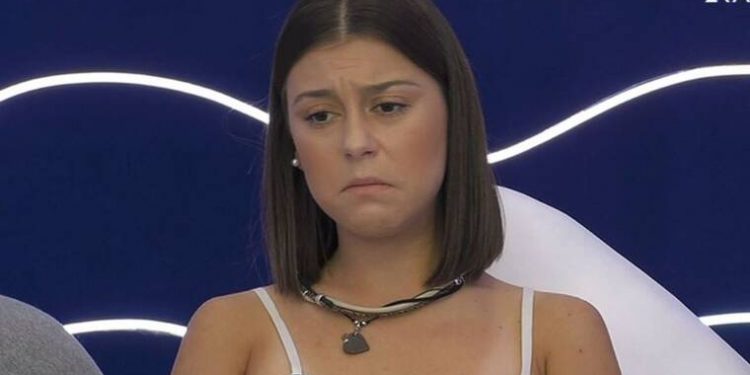 Alldaynews.gr Σάλος με το party χωρίς κανένα μέτρο προστασίας για τη Ραΐσα από το Big Brother (video)