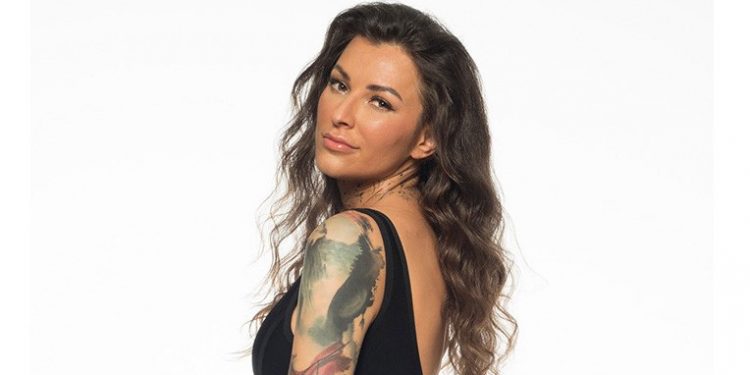 Alldaynews.gr Γνωστός τραγουδιστής ξεφτιλίζει τη Ραμόνα! «Και ψεύτρα και ρουφι@να»